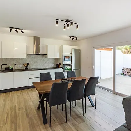 Villa Villa Moderna En Zona Rural Ideal Para Relajarse